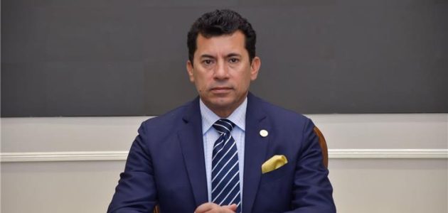 وزير الرياضة ينعى مشجع الاتحاد بعد وفاته في حادث مباراة الأهلي لكرة السلة